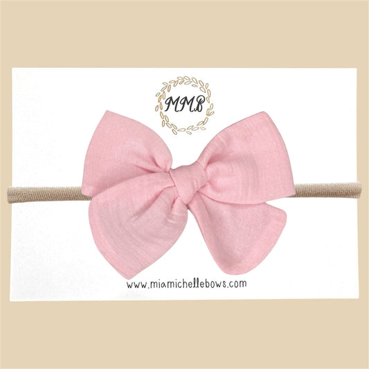 Hand-tied Gauze Bow in Pink