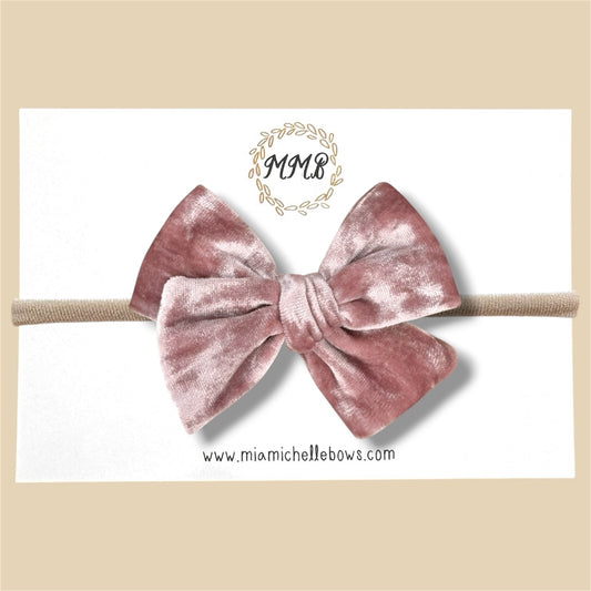 Crushed Velvet Bow in Blush
