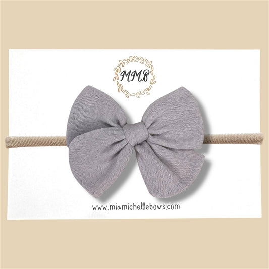 Hand-tied Gauze Bow in Gray