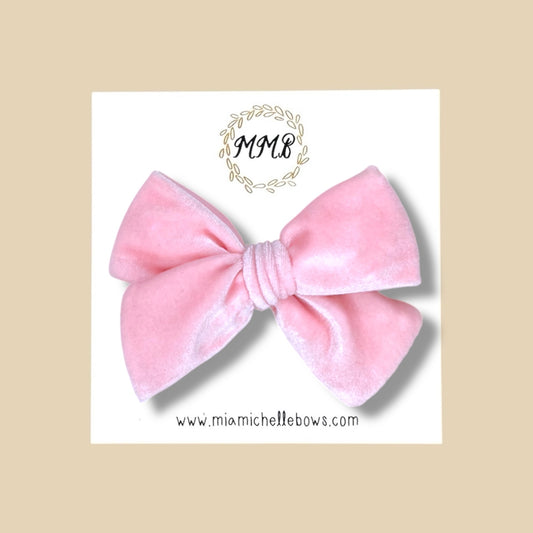 Velvet Bow in Pink