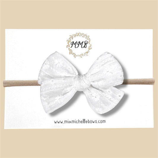 Hand-tied Lace Eyelet Bow in White