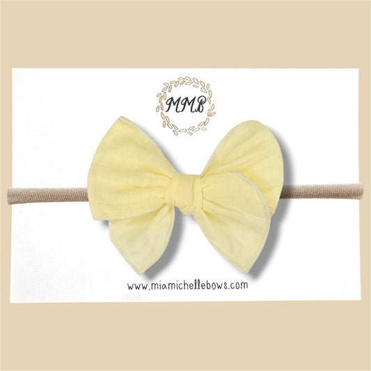 Pale Yellow Fairytale Bow