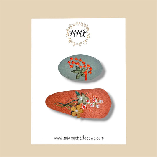 Embroidered Snap Clip Set
