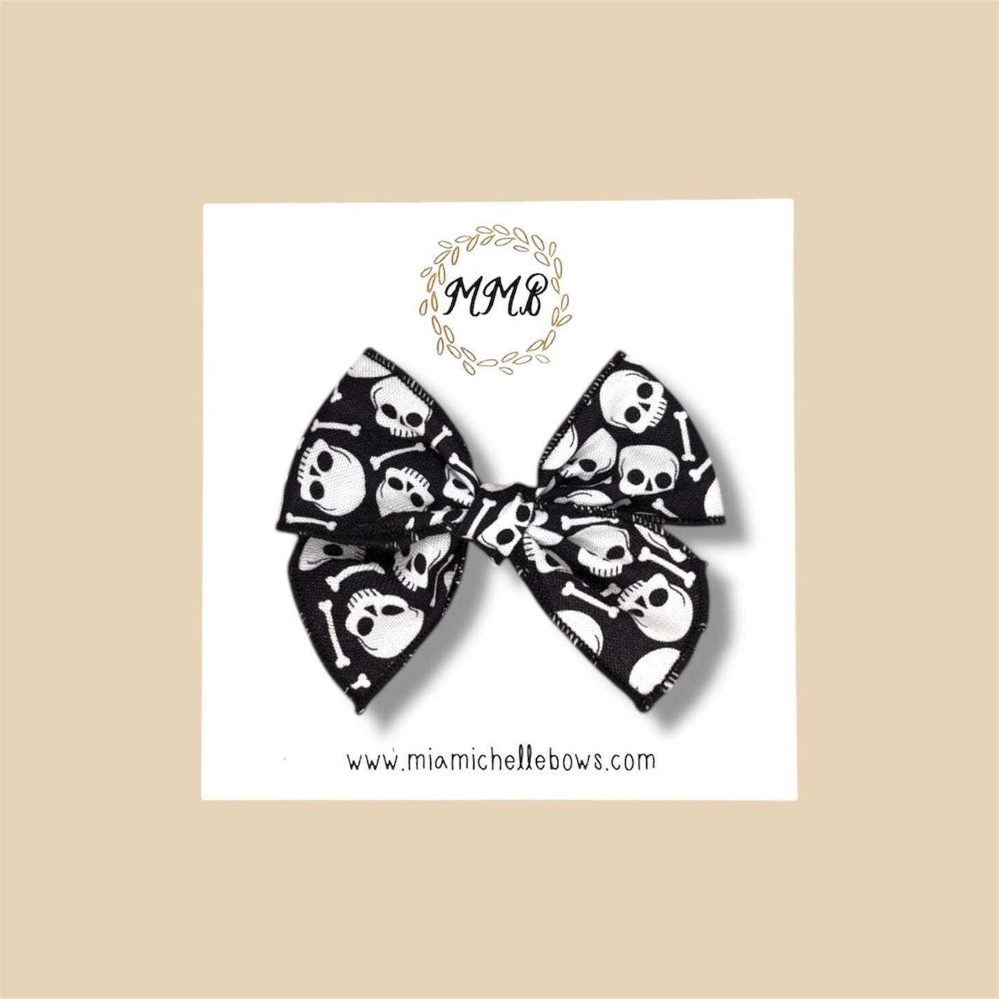 Skull & Bones Fairytale Bow
