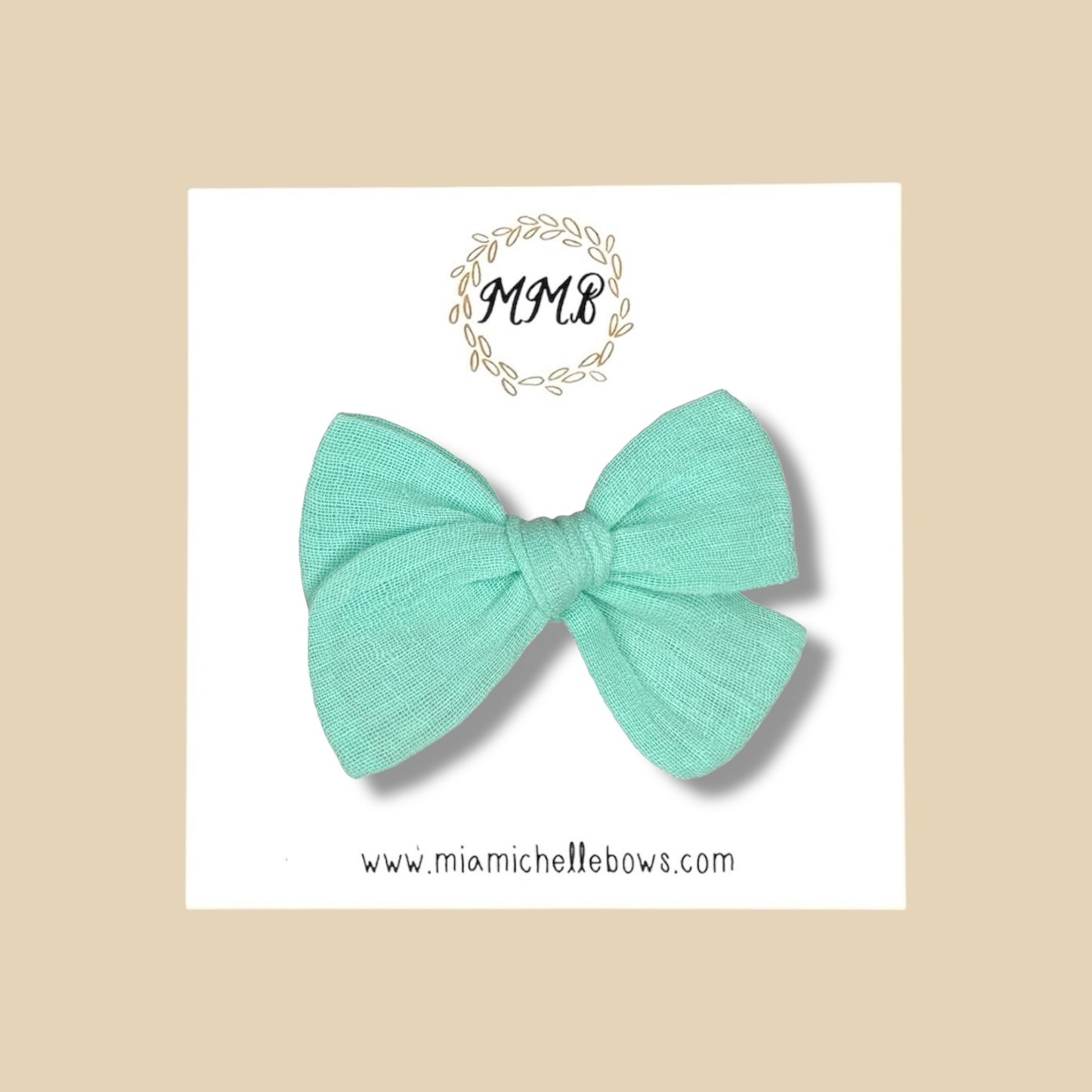 Hand-tied Gauze Bow in Mint