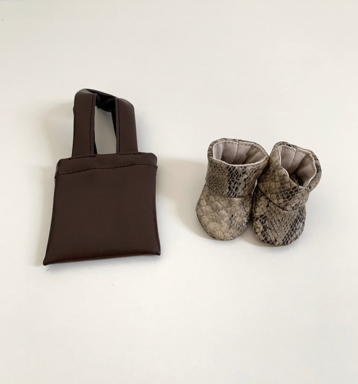 Minikane My Suitcase of Yesteryear