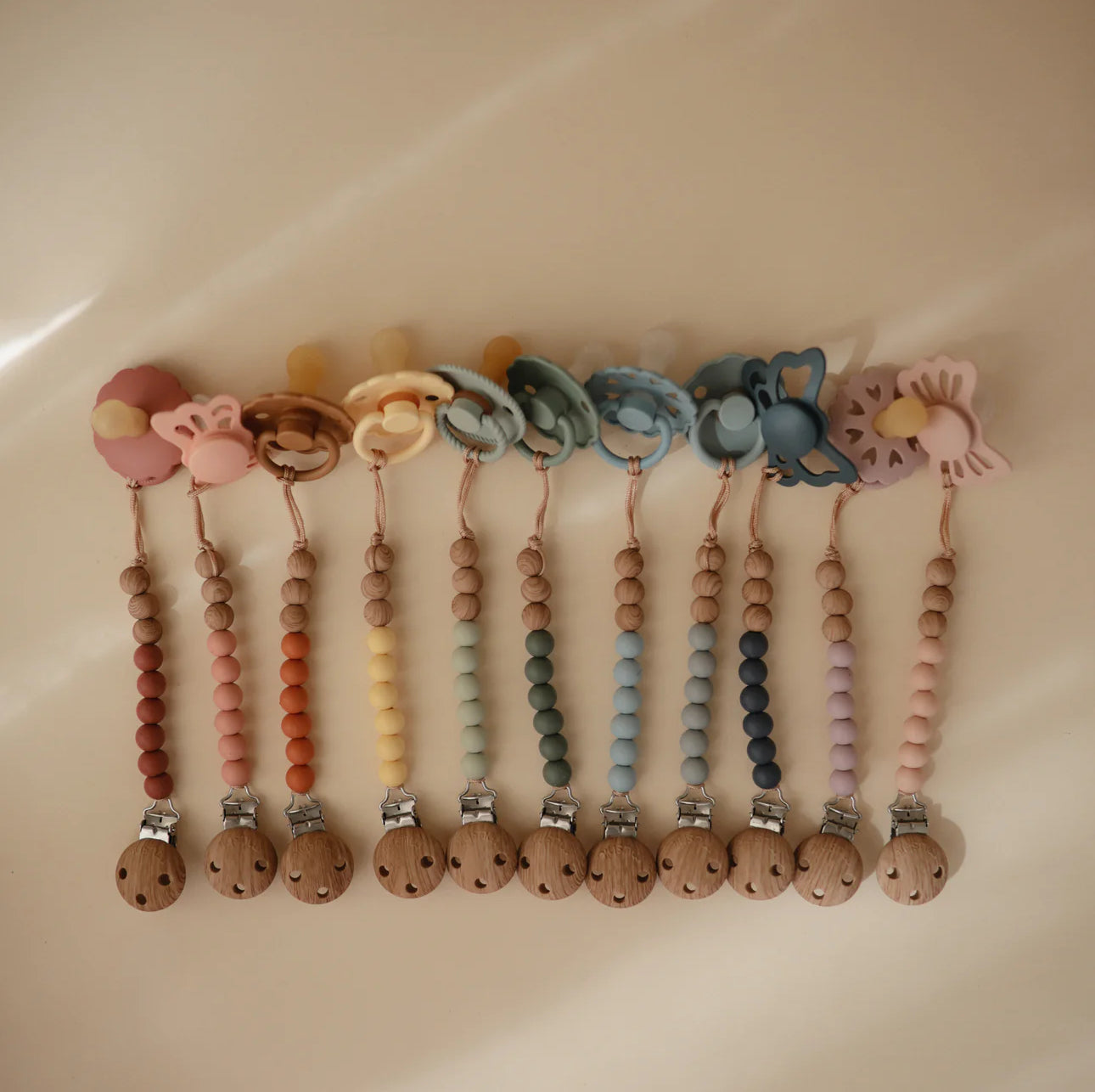 Mushie Silicone Pacifier Clip-Eva