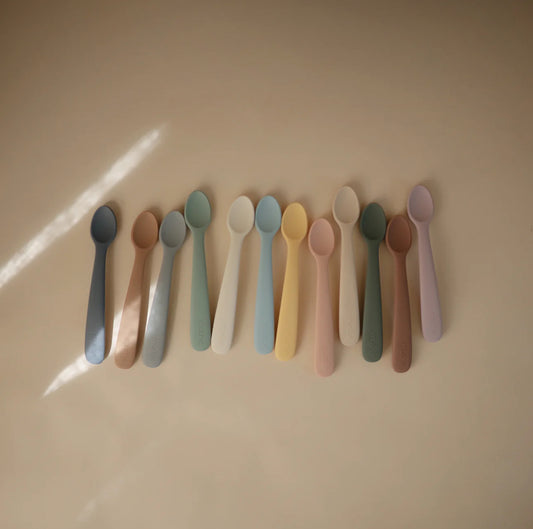Mushie Silicone Feeding Spoons in Cambridge Blue / Shifting Sand