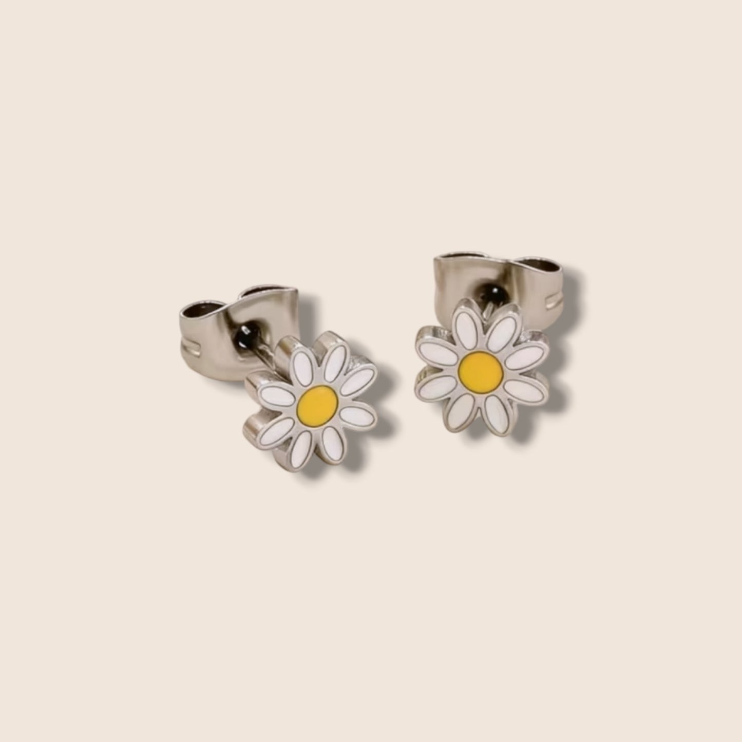 Silver Daisy Stud Earrings