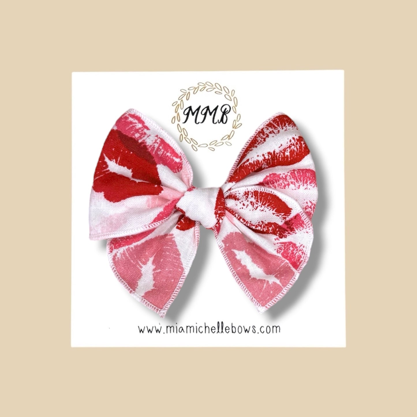 Kisses Fairytale Bow