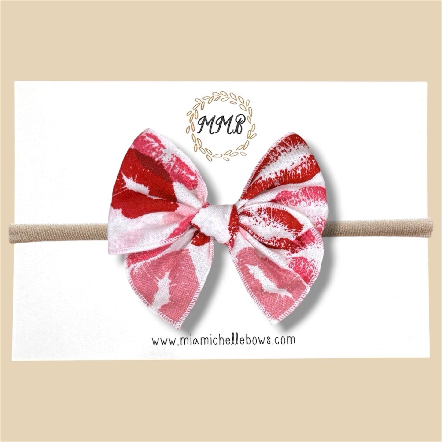 Kisses Fairytale Bow