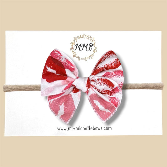 Kisses Fairytale Bow