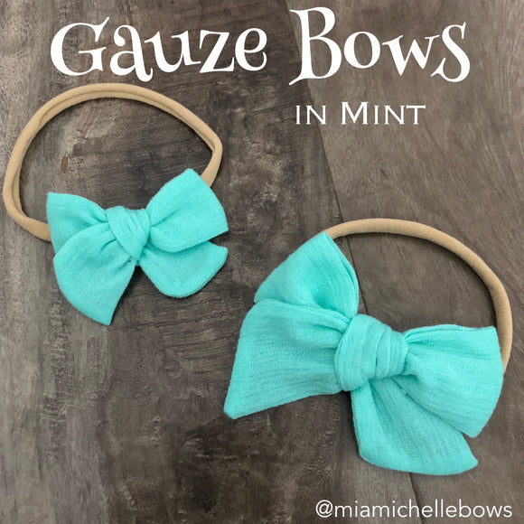 Gauze Bow in Mint