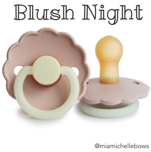 FRIGG Pacifier in Blush Night Daisy