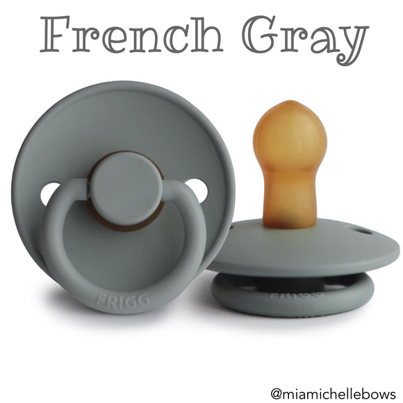 FRIGG Pacifier in French Gray