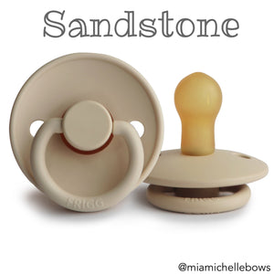 FRIGG Pacifier in Sandstone