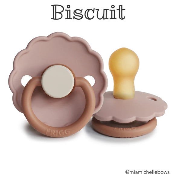 FRIGG Pacifier in Daisy Biscuit