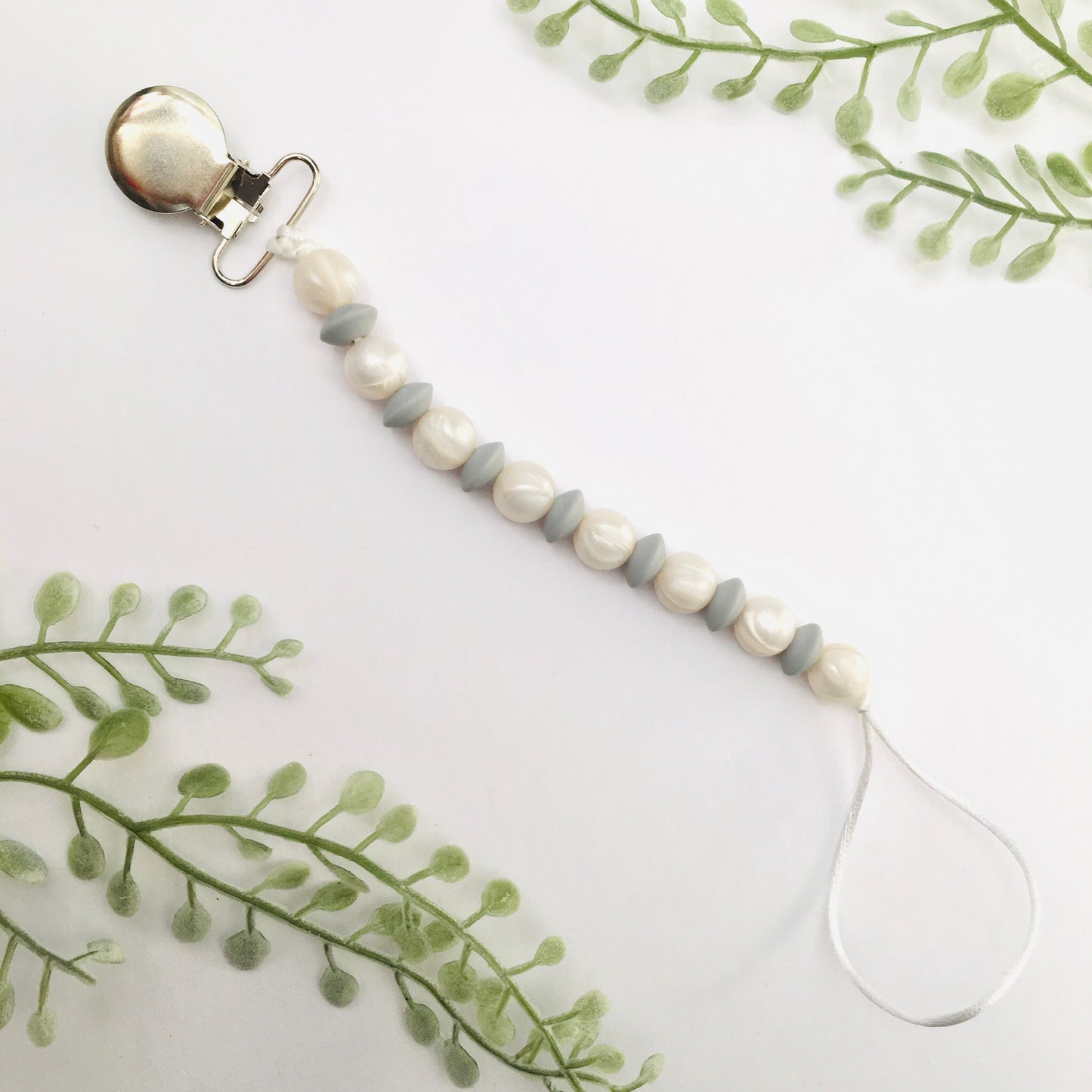 Pacifier Teething Clip